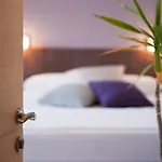 Lianto Apartment *