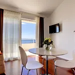 Appartement Lianto *