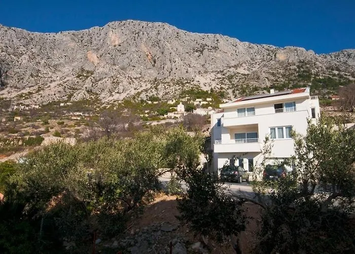Lianto Apartman *